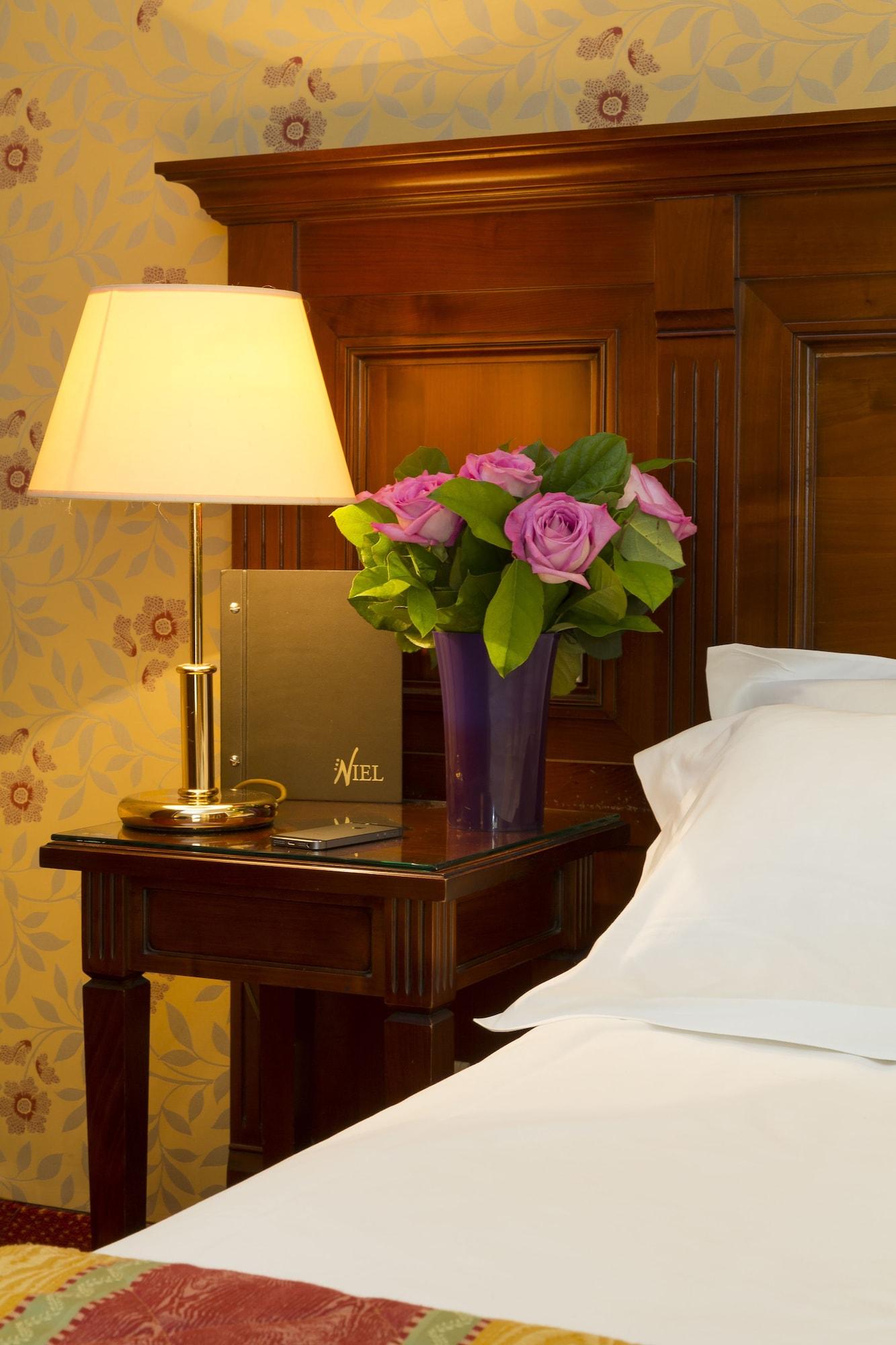 Elysees Niel Hotel Paris